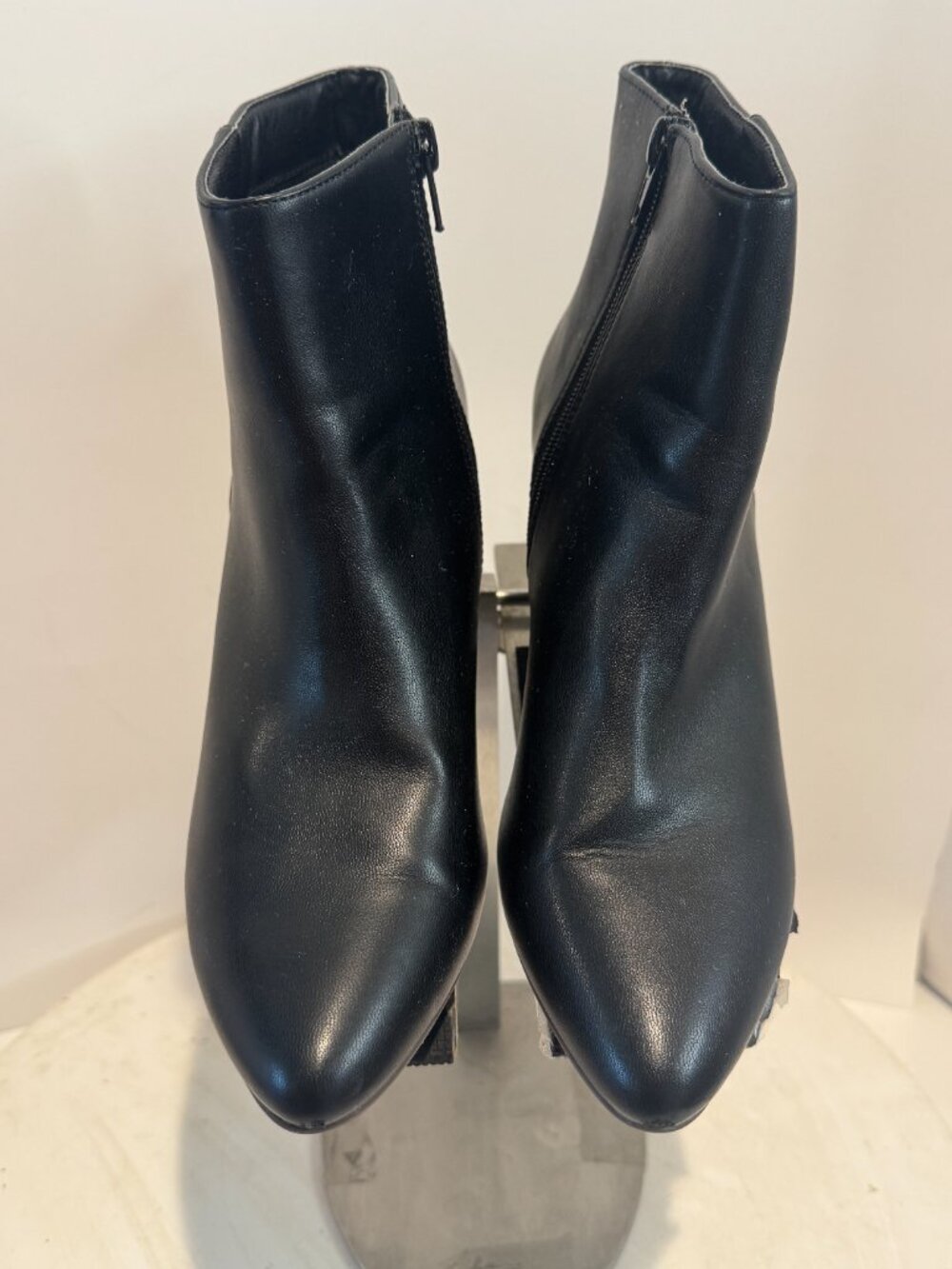 Loft Black Kitten Heel women's Black Boots size 8